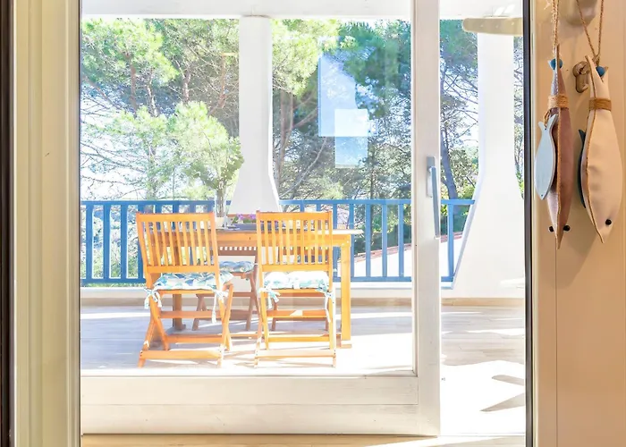 Sardinia Re - Bay Terrace Apartment Porto Conte