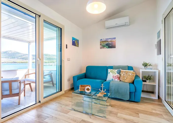 Sardinia Re - Bay Terrace Apartment Porto Conte